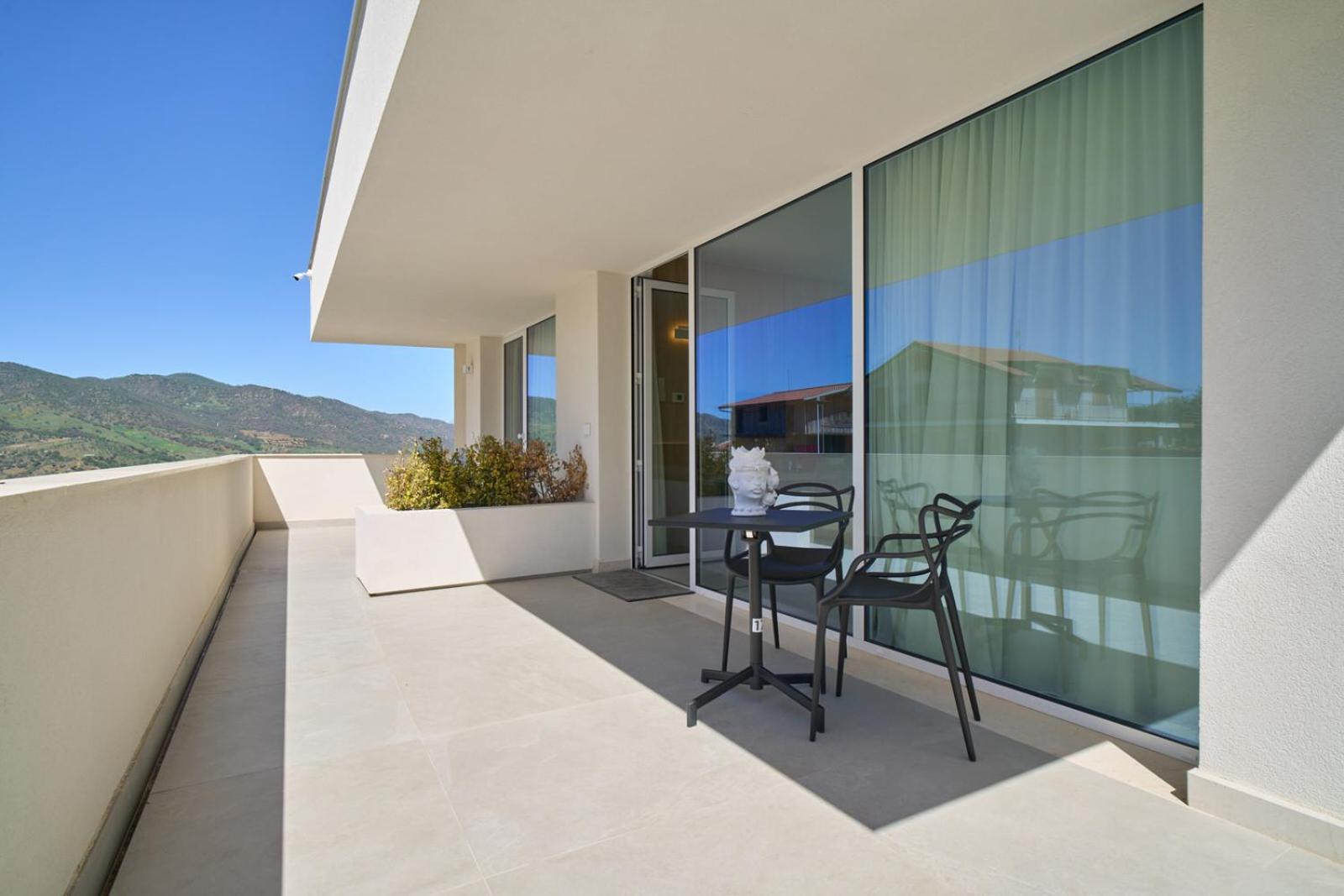 Kepos Bronte Hotel Exterior photo